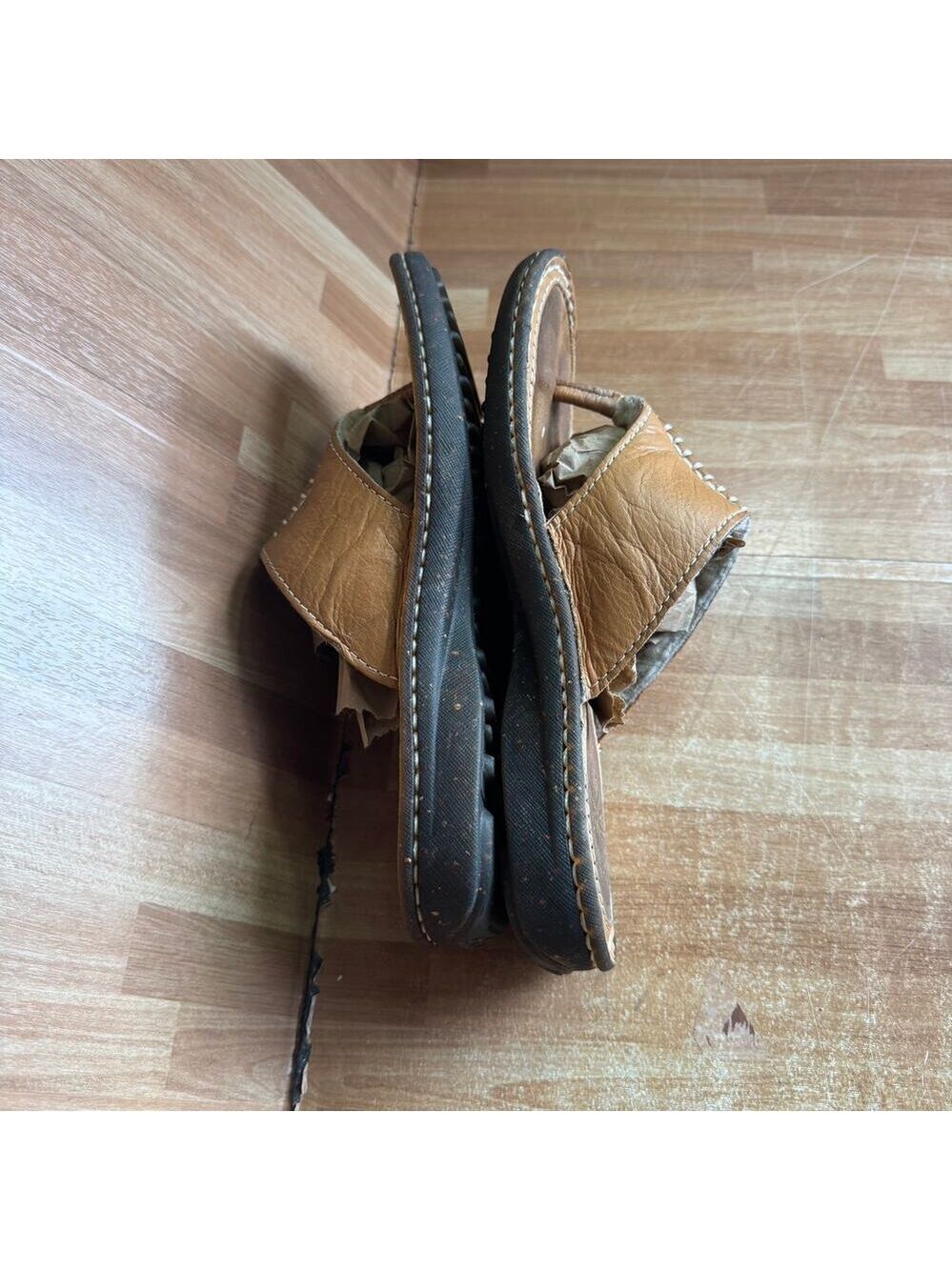 UGG Australia Layback Thong Sandals. Size 6 - Picture 6 of 9
